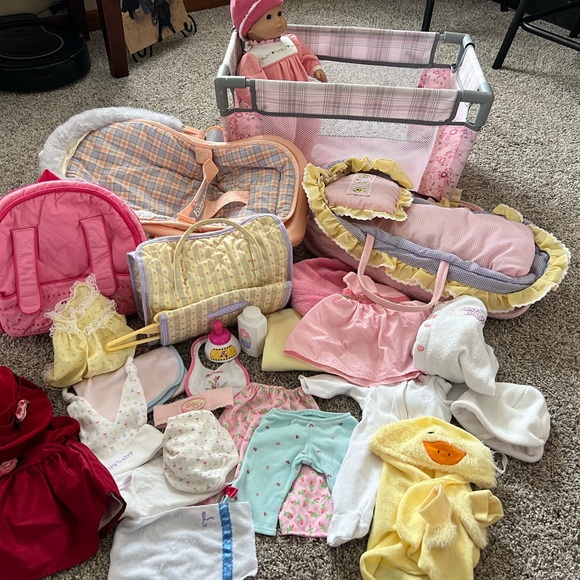 COPY - Itty-bitty baby American girl w/accessories - Picture 5 of 6